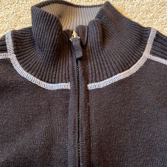 Athleta multi detailed half zip pull over sweater, gray and black size medium - Picture 3 of 7